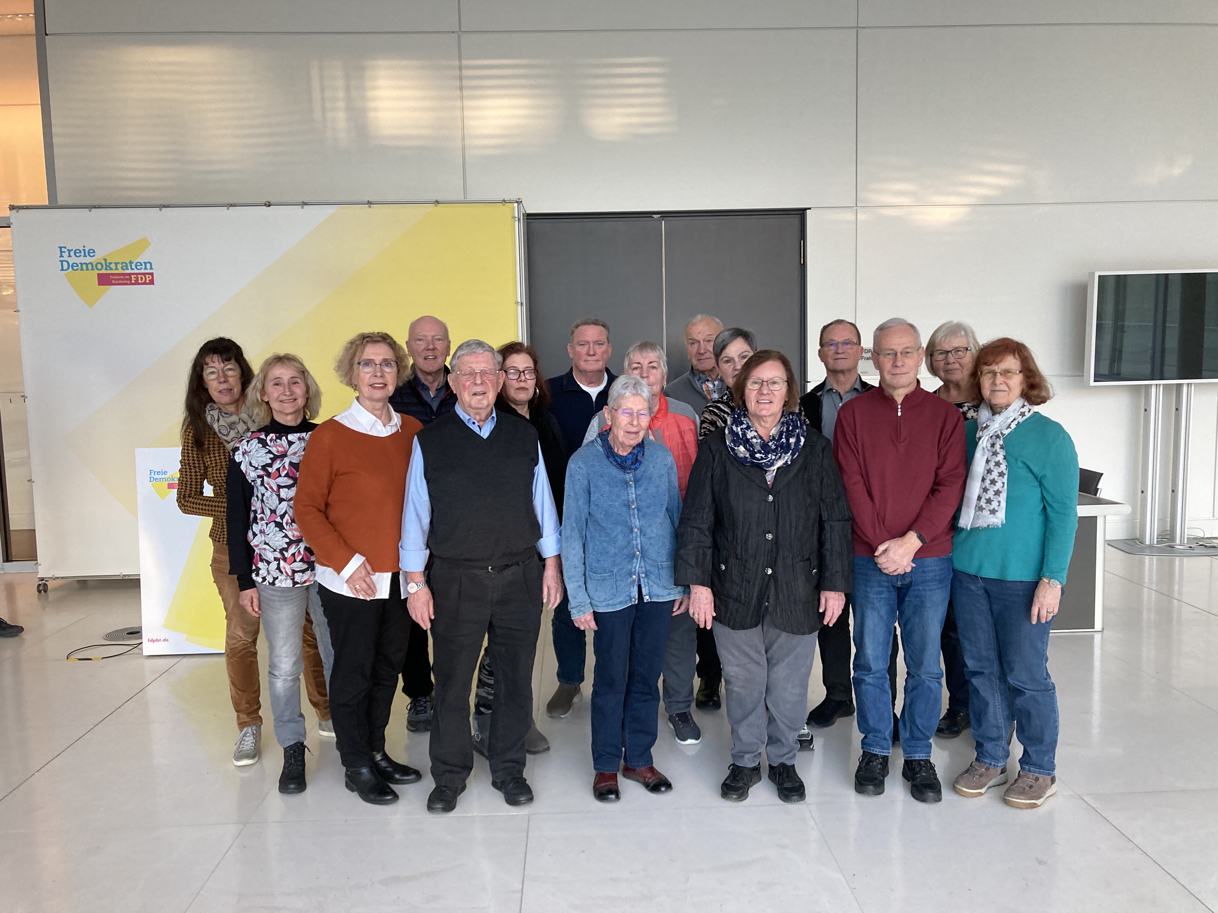 Gruppenfoto im Bundestag