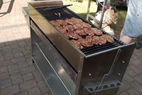 Profi-Grill in action Die Steaks: Schmackhaft und zart!