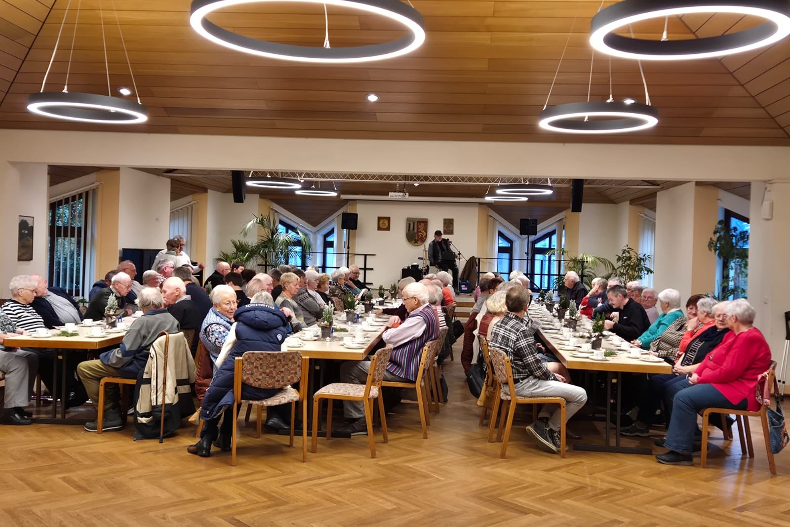 Fast voll besetzter Saal